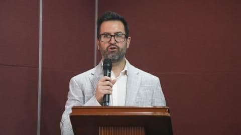 Alfonso Iracheta, titulaire de l'Insus, s'exprime sur les politiques de logement et l'accès à l'habitat.