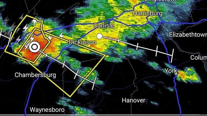 Carte radar météorologique montrant une alerte d'orage violent en Pennsylvanie, avec des zones d'intensité et des villes clés.