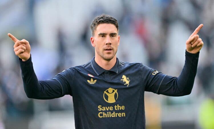 Dušan Vlahović, un joueur clé de la Juventus dont le statut est remis en question après l'émergence d'Adžić.