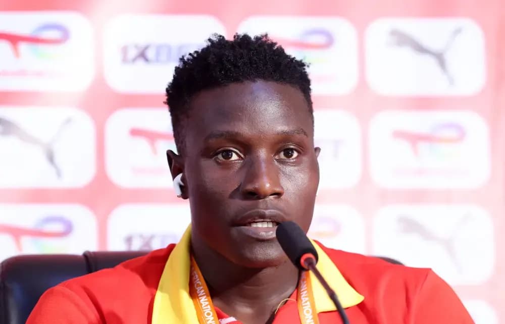 Gavin Mugweri Kizito, défenseur ougandais, lors d'une conférence de presse avant le match