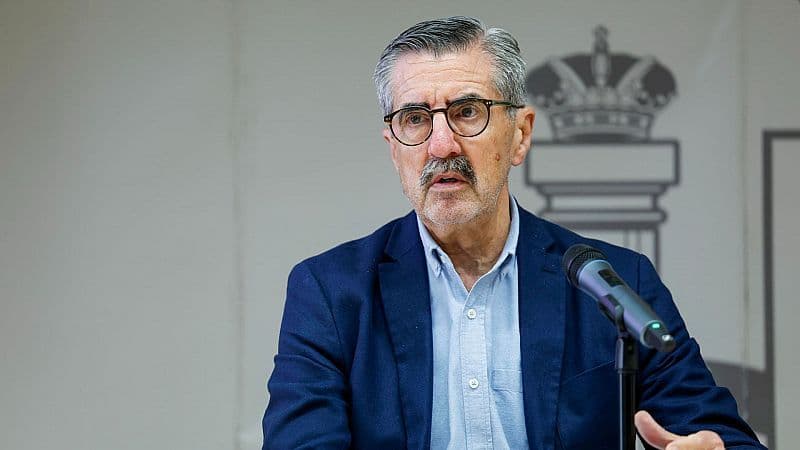 José María Ángel, l'ancien commissaire du gouvernement, au centre du scandale de falsification de titre académique.