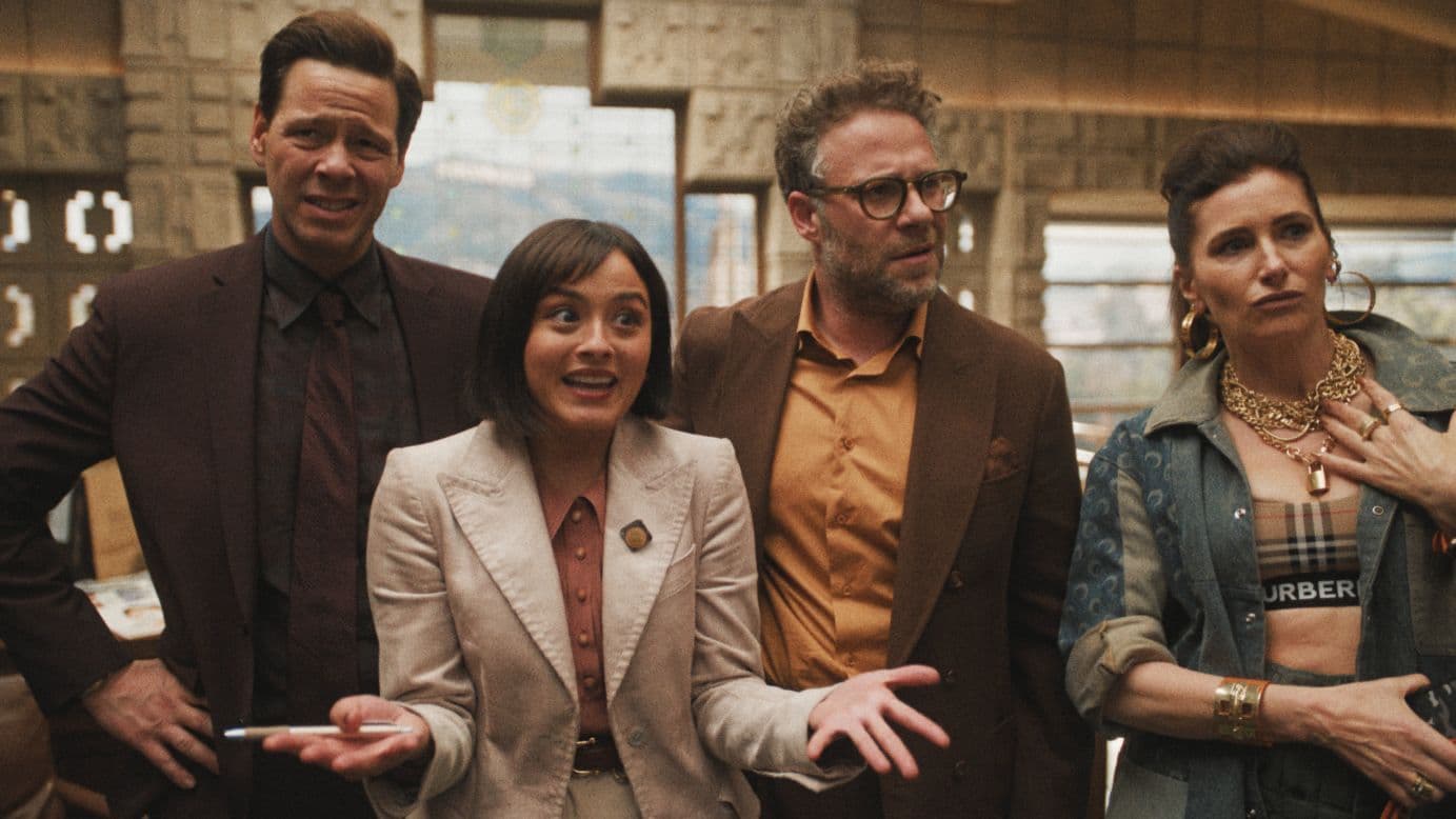 Les acteurs Ike Barinholtz, Chase Sui Wonders, Seth Rogen et Kathryn Hahn de la série 'The Studio', célébrée aux Emmys.