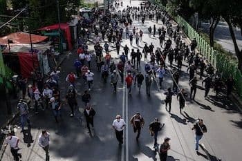 Manifestation de transporteurs à Mexico, paralysant la ville
