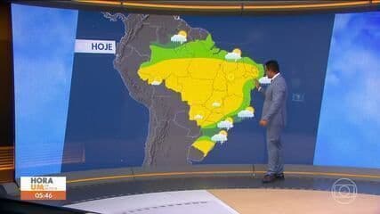 Mapa de previsão do tempo do Brasil mostrando áreas de chuva no Sul e Sudeste e tempo seco no Centro-Oeste e Nordeste.