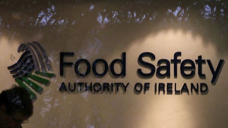Panneau de la Food Safety Authority of Ireland (FSAI), l'autorité de sécurité alimentaire en Irlande.